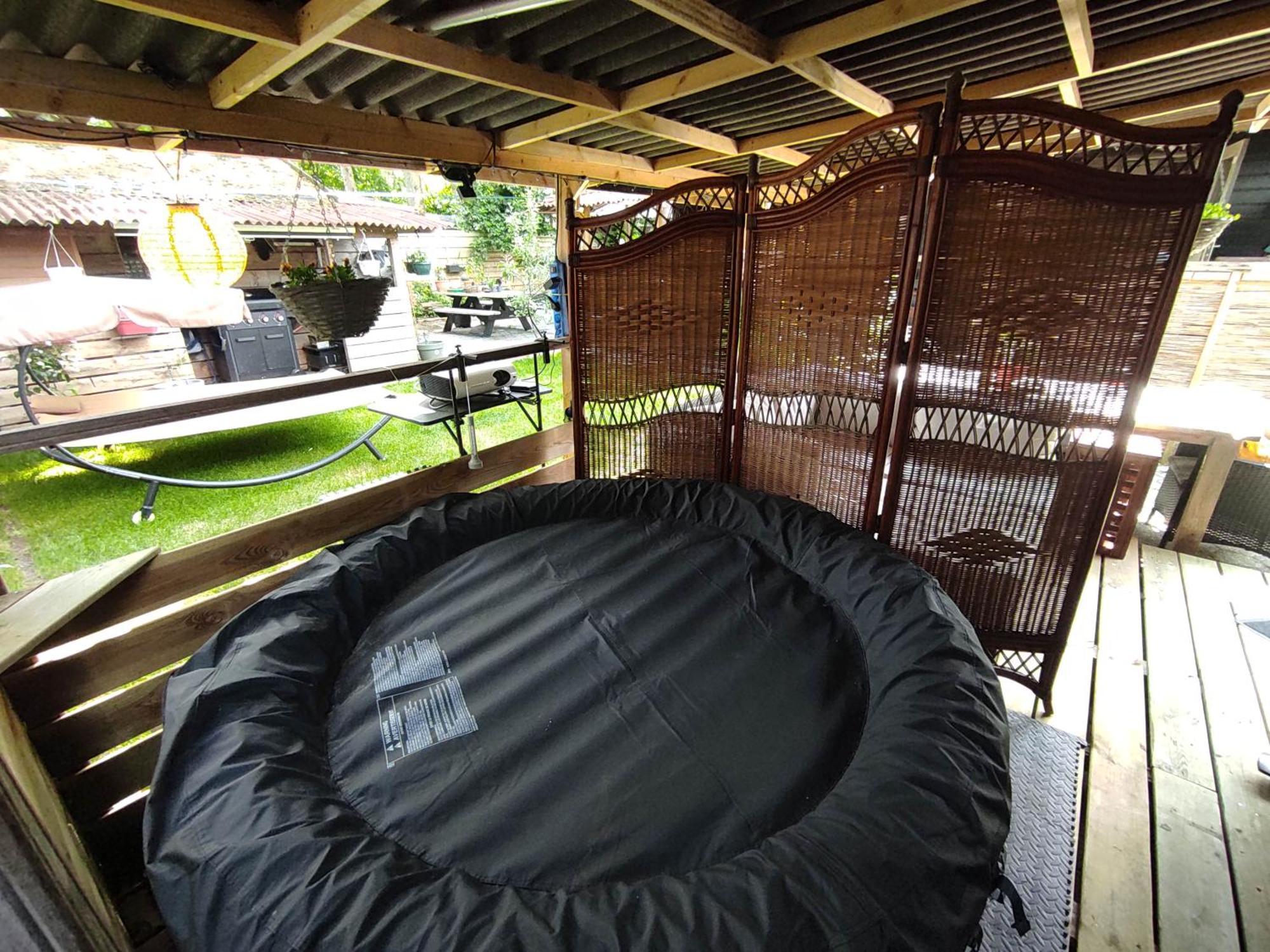 "Tempat Senang" Chalet On The Beautiful Veluwe With Airco Sauna Bbq Jacuzzi Beamer And Dog Putten Dış mekan fotoğraf