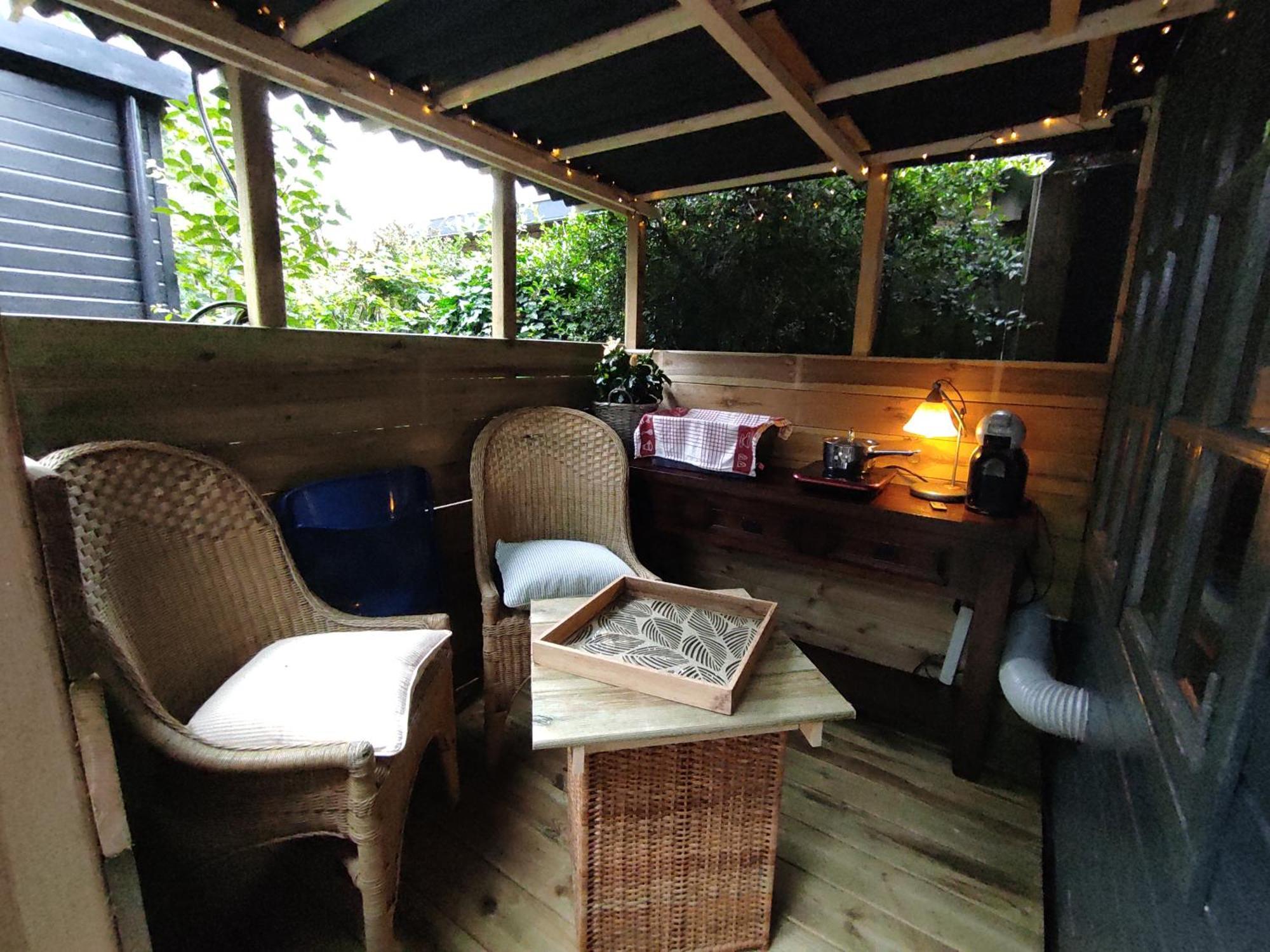 "Tempat Senang" Chalet On The Beautiful Veluwe With Airco Sauna Bbq Jacuzzi Beamer And Dog Putten Dış mekan fotoğraf